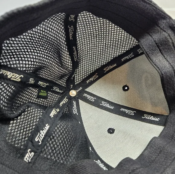 Titleist FJ Pro V1 Black Golfing Casual Hat Sz Med To Large White Lettering Mesh - Picture 8 of 9